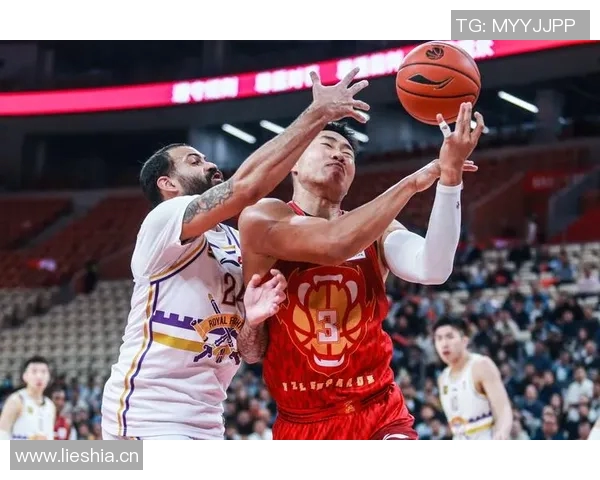 深入分析北京篮球队阵地战战术特点与执行策略 深入分析北京篮球队阵地战战术特点与执行策略